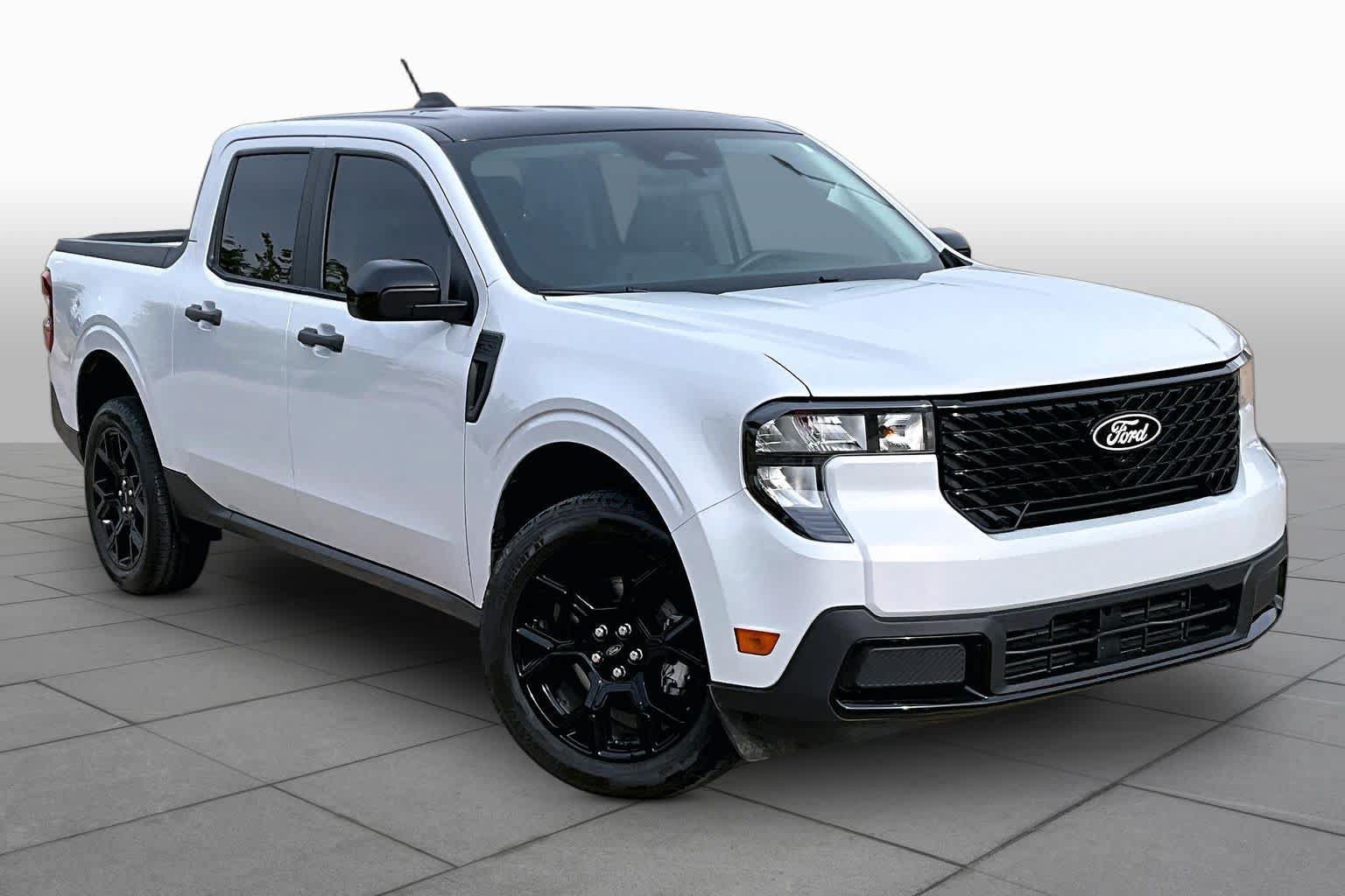 Used 2025 Ford Maverick XLT w/ Black Appearance Package AWD/4WD image 2