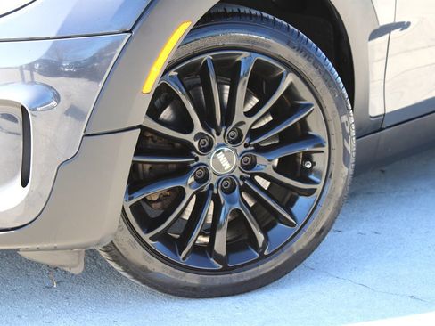 Used 2018 MINI Cooper Clubman S image 11