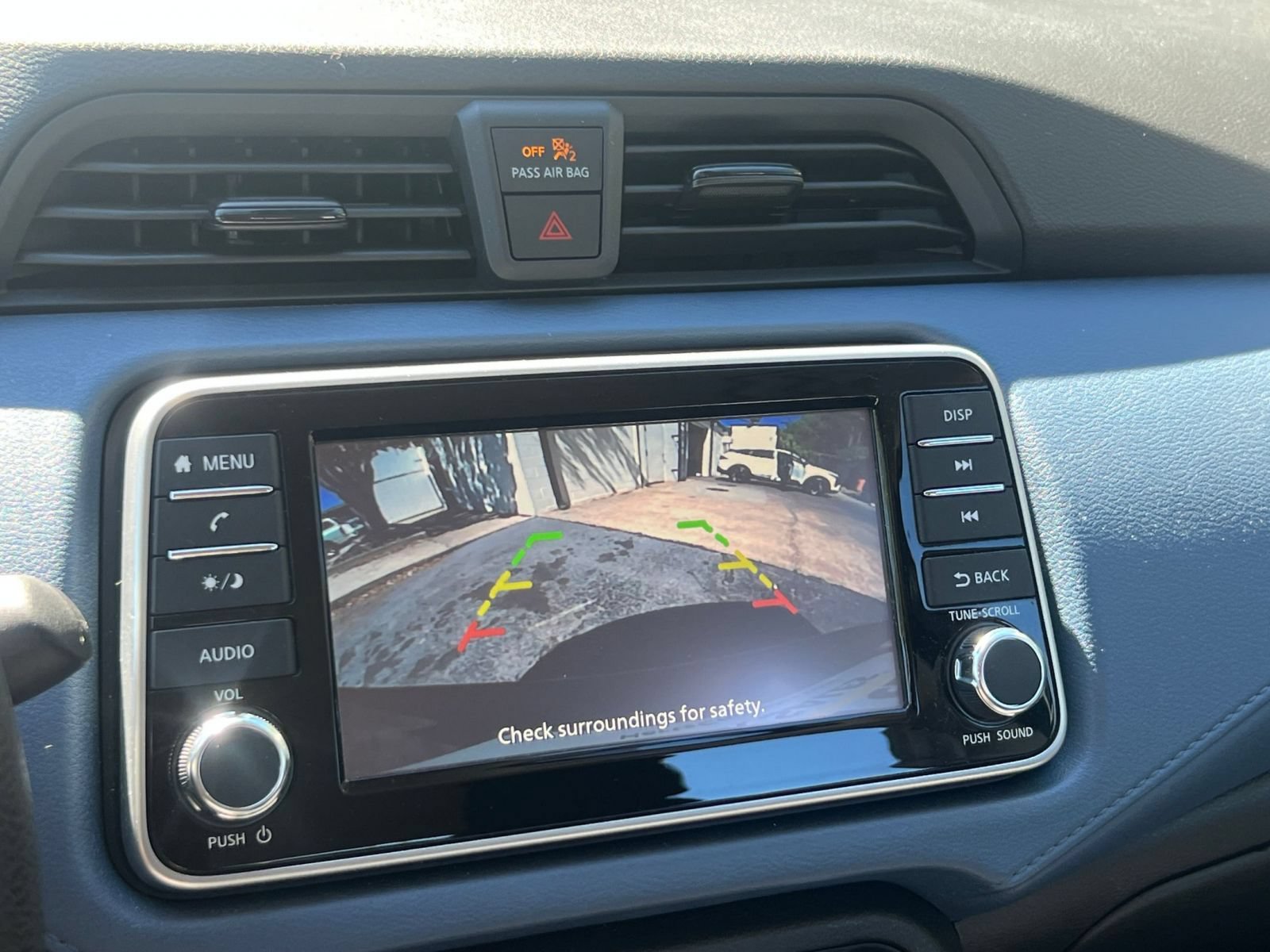 Used 2025 Nissan Versa SV FWD image 19