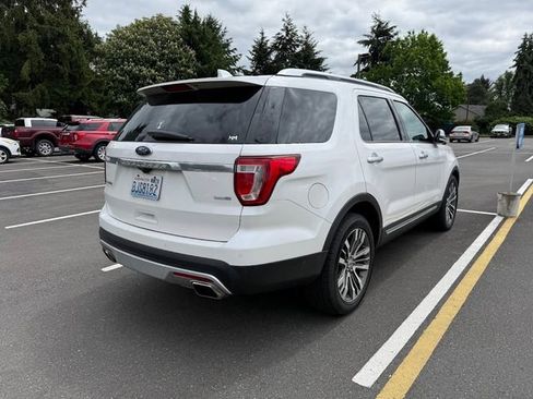 Used 2017 Ford Explorer Platinum AWD/4WD image 3