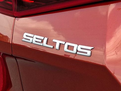 Used 2022 Kia Seltos S image 30