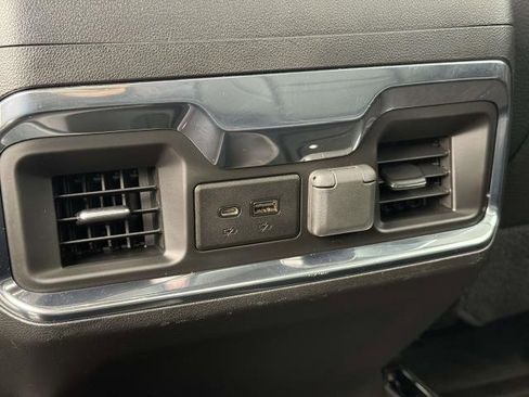 Used 2022 GMC Sierra 2500 Denali w/ Denali Black Diamond Edition image 15