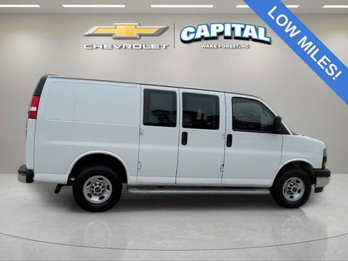 Used 2024 GMC Savana 2500 w/ Driver Convenience Package RWD image 6