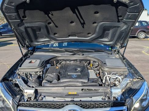 Used 2017 Mercedes-Benz GLC 300 4MATIC image 39