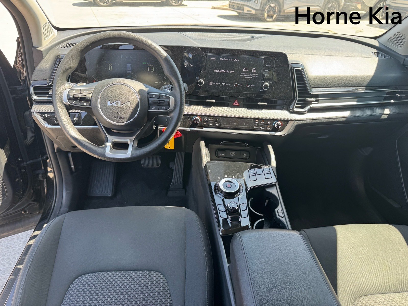 Used 2023 Kia Sportage LX AWD/4WD image 14