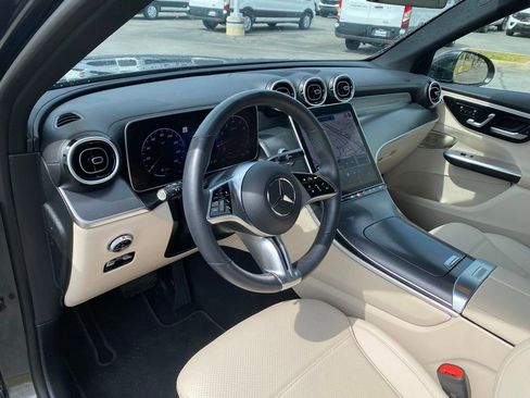 Used 2024 Mercedes-Benz GLC 300 image 12