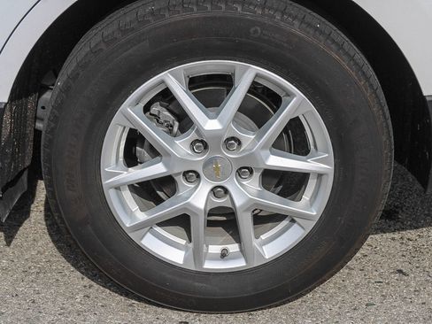 Used 2024 Chevrolet Equinox LS FWD image 7