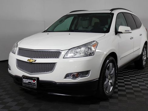 Used 2010 Chevrolet Traverse LTZ AWD/4WD image 3