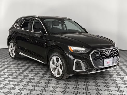Used 2023 Audi Q5 2.0T Premium Plus w/ Premium Plus Package AWD/4WD image 7