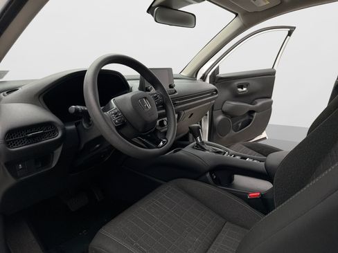 Used 2023 Honda HR-V LX image 12