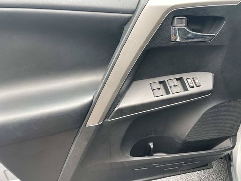 Used 2018 Toyota RAV4 XLE w/ Plus Extra Value Package AWD/4WD image 18