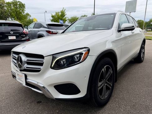 Used 2017 Mercedes-Benz GLC 300 4MATIC image 5
