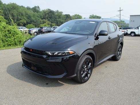 Used 2025 Dodge Hornet GT w/ GT Blacktop Package AWD/4WD image 3