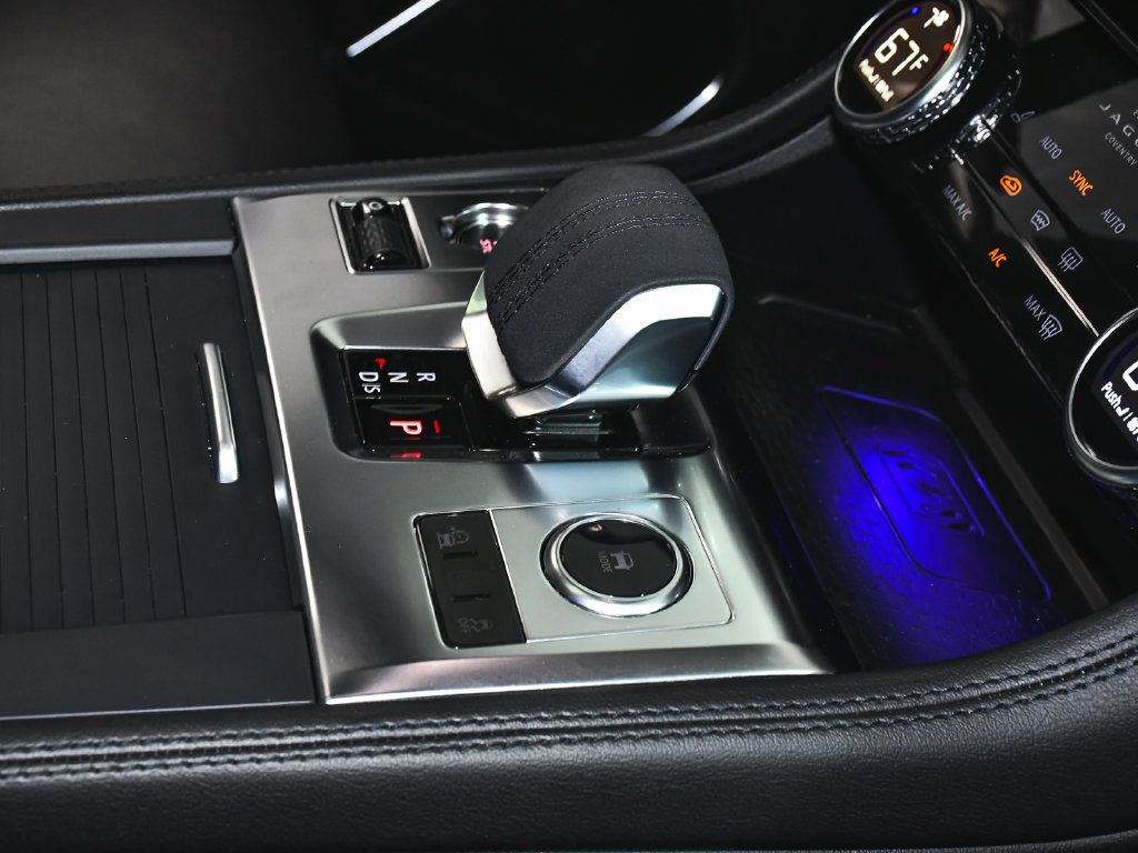 Used 2023 Jaguar F-PACE S AWD/4WD image 64