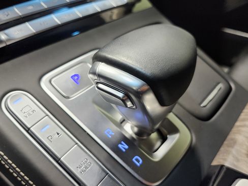 Used 2021 Genesis G90 3.3T Premium image 9