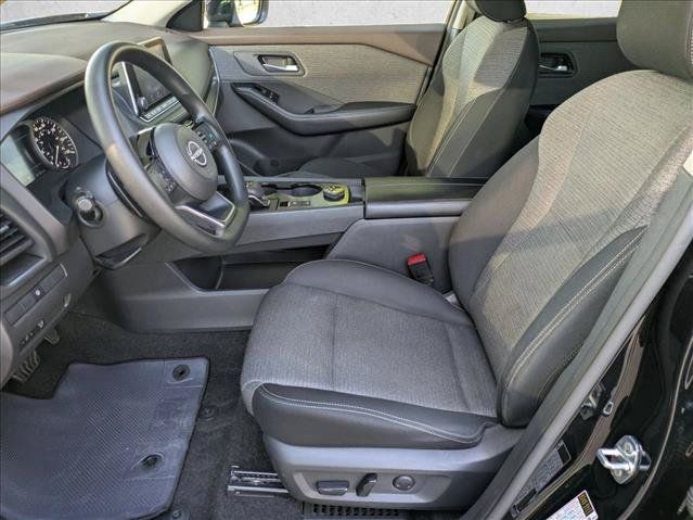 Used 2023 Nissan Rogue SV AWD/4WD image 15