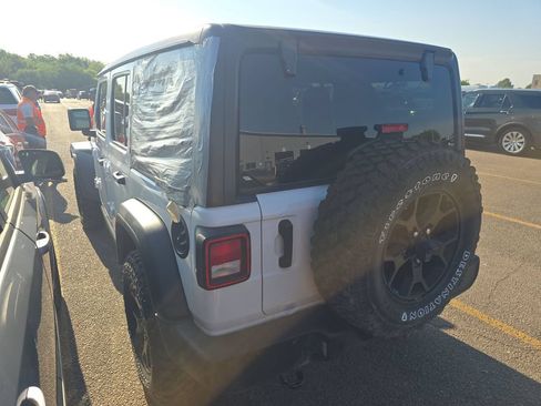 Used 2022 Jeep Wrangler Unlimited Sport AWD/4WD image 4