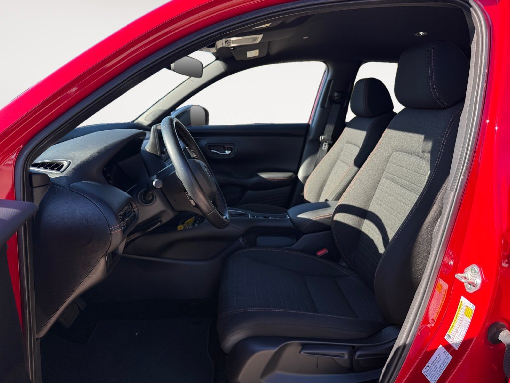 Used 2025 Honda HR-V Sport image 9