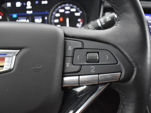 Used 2023 Cadillac XT6 Premium Luxury w/ Technology Package image 16