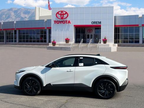 New 2026 Toyota C-HR AWD/4WD image 5