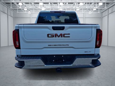 Used 2024 GMC Sierra 1500 SLT AWD/4WD image 4