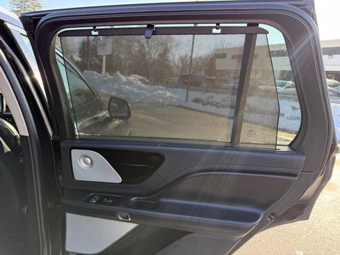 Used 2020 Lincoln Aviator Reserve w/ Equipment Group 202A image 40