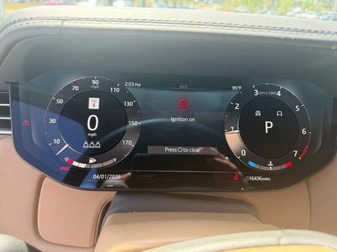 Used 2025 Land Rover Range Rover SE image 20