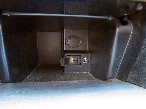 Used 2012 Toyota Camry SE FWD image 33