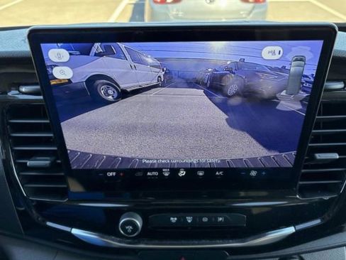 Used 2023 Ford Transit 350 XLT image 19