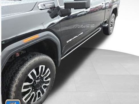 Used 2024 GMC Sierra 2500 Denali Ultimate image 1