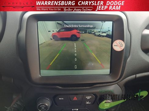 Used 2023 Jeep Renegade Latitude image 19