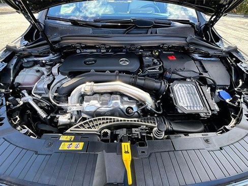 Certified 2025 Mercedes-Benz GLA 250 4MATIC image 33