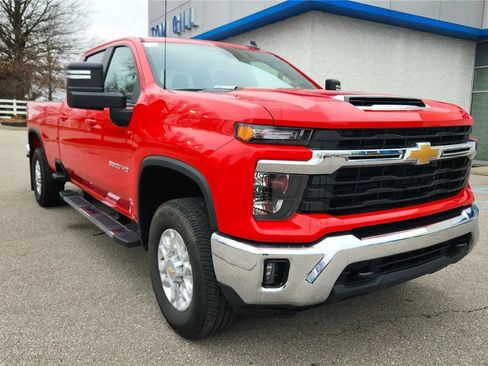 Used 2025 Chevrolet Silverado 3500 LT w/ Convenience Package AWD/4WD image 25