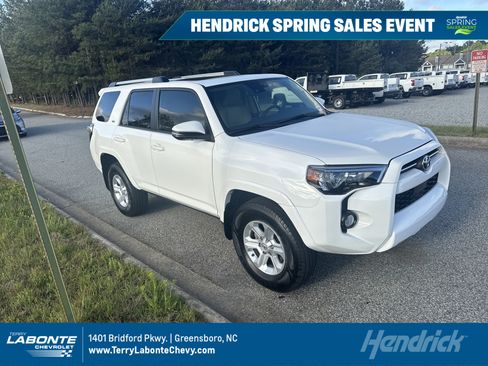 Used 2020 Toyota 4Runner SR5 Premium w/ Moonroof Package AWD/4WD image 1