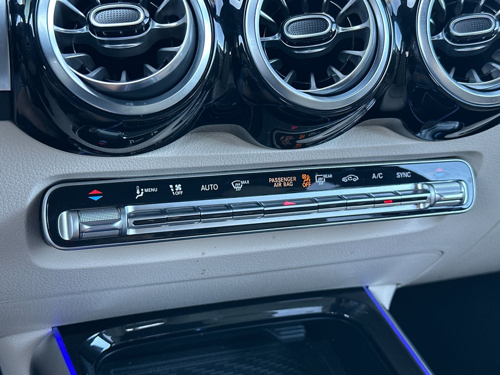 Certified 2026 Mercedes-Benz GLB 250 4MATIC image 21