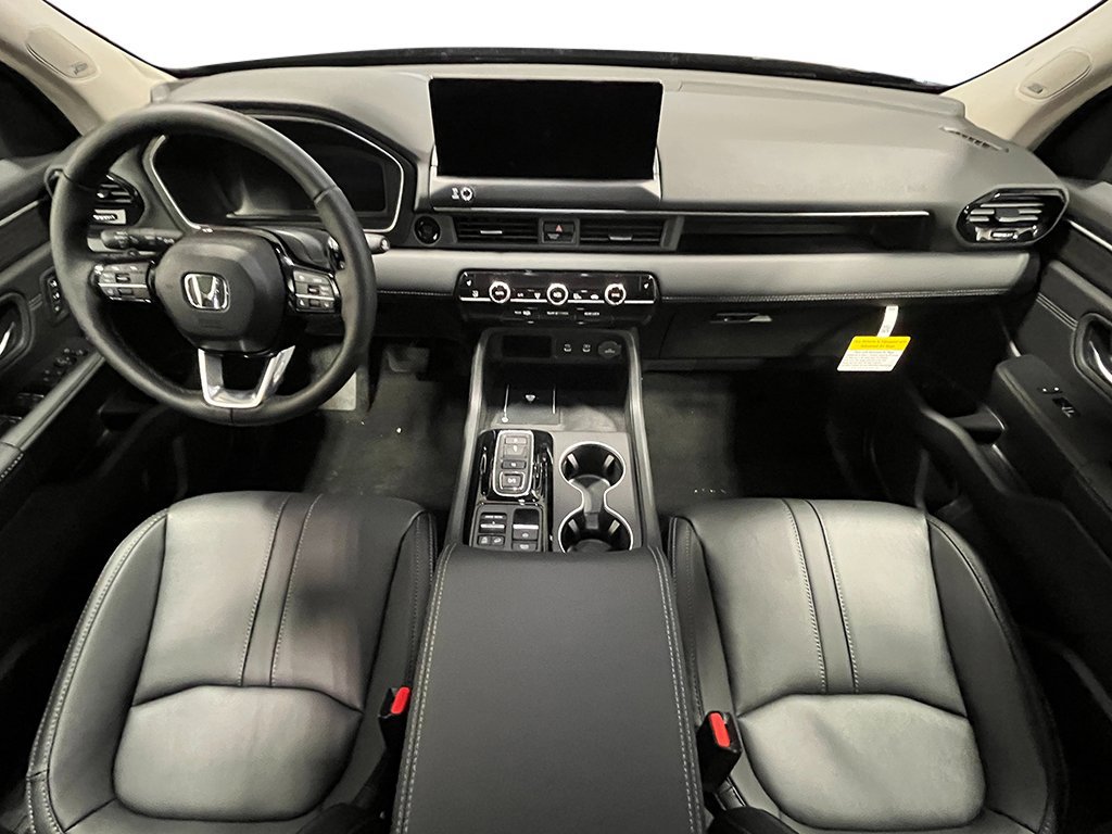 New 2026 Honda Pilot Touring image 3