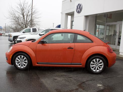 Used 2016 Volkswagen Beetle 1.8T S image 8