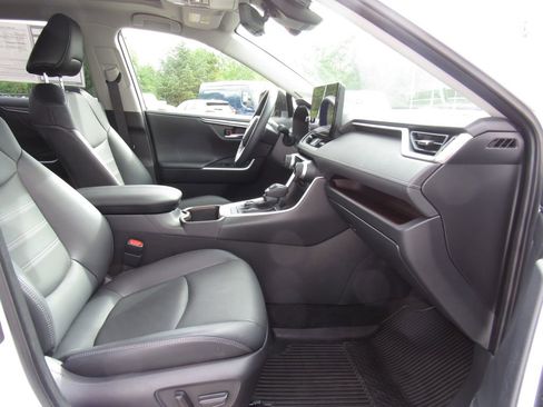 Used 2024 Toyota RAV4 Limited w/ Advanced Technology Package AWD/4WD image 20