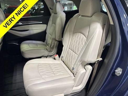 Used 2022 Buick Enclave Avenir w/ Avenir Technology Package AWD/4WD image 28