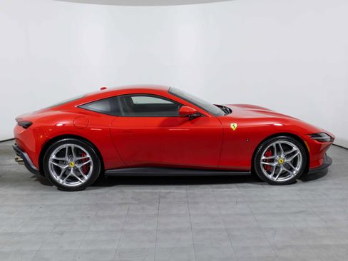 Certified 2023 Ferrari Roma image 5