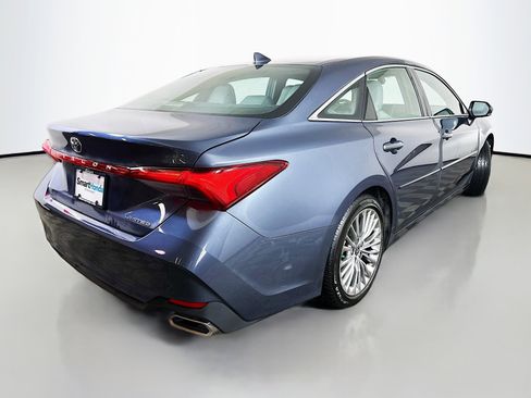 Used 2022 Toyota Avalon Limited w/ Advanced Safety Package image 7