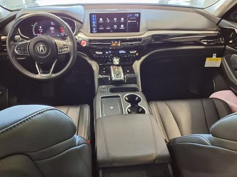 Used 2025 Acura MDX SH-AWD image 19