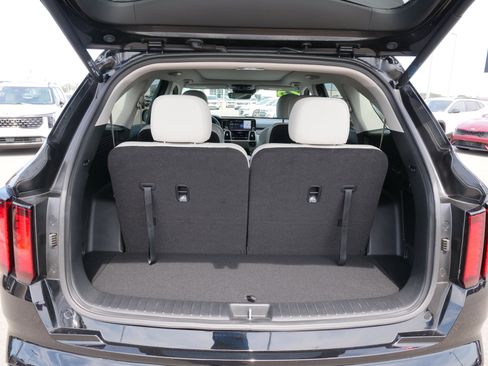 Certified 2023 Kia Sorento EX w/ Panoramic Sunroof Package image 14