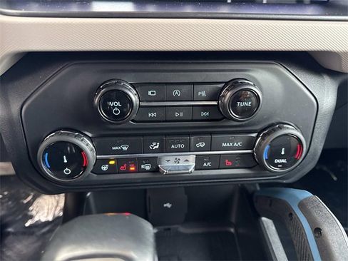 Used 2022 Ford Bronco Wildtrak image 21