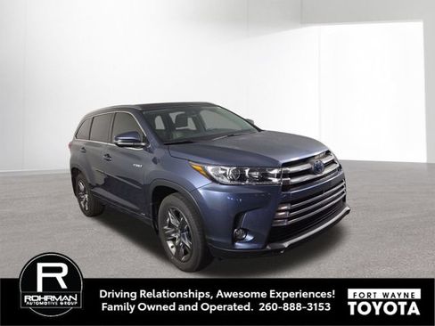Used 2018 Toyota Highlander Limited Platinum AWD/4WD image 4