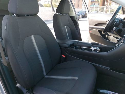 Used 2024 Hyundai Sonata SEL w/ Convenience Package FWD image 10