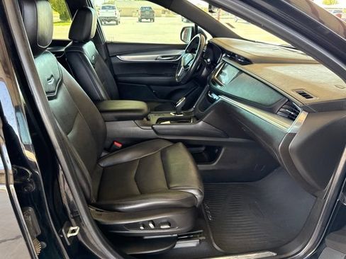 Used 2019 Cadillac XT5 Premium Luxury w/ Sport Package FWD image 11