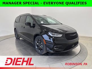 New 2026 Chrysler Pacifica Select w/ S Appearance Package video 1