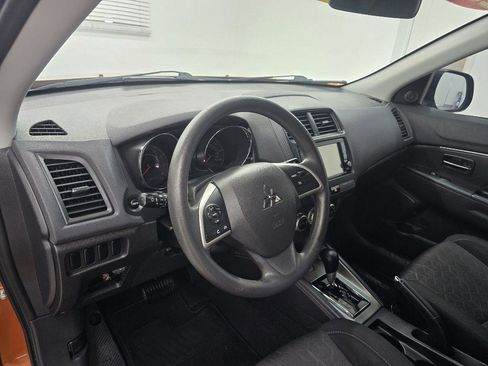 Used 2020 Mitsubishi Outlander Sport ES FWD image 9