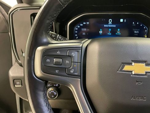 Used 2022 Chevrolet Silverado 1500 LT AWD/4WD image 32
